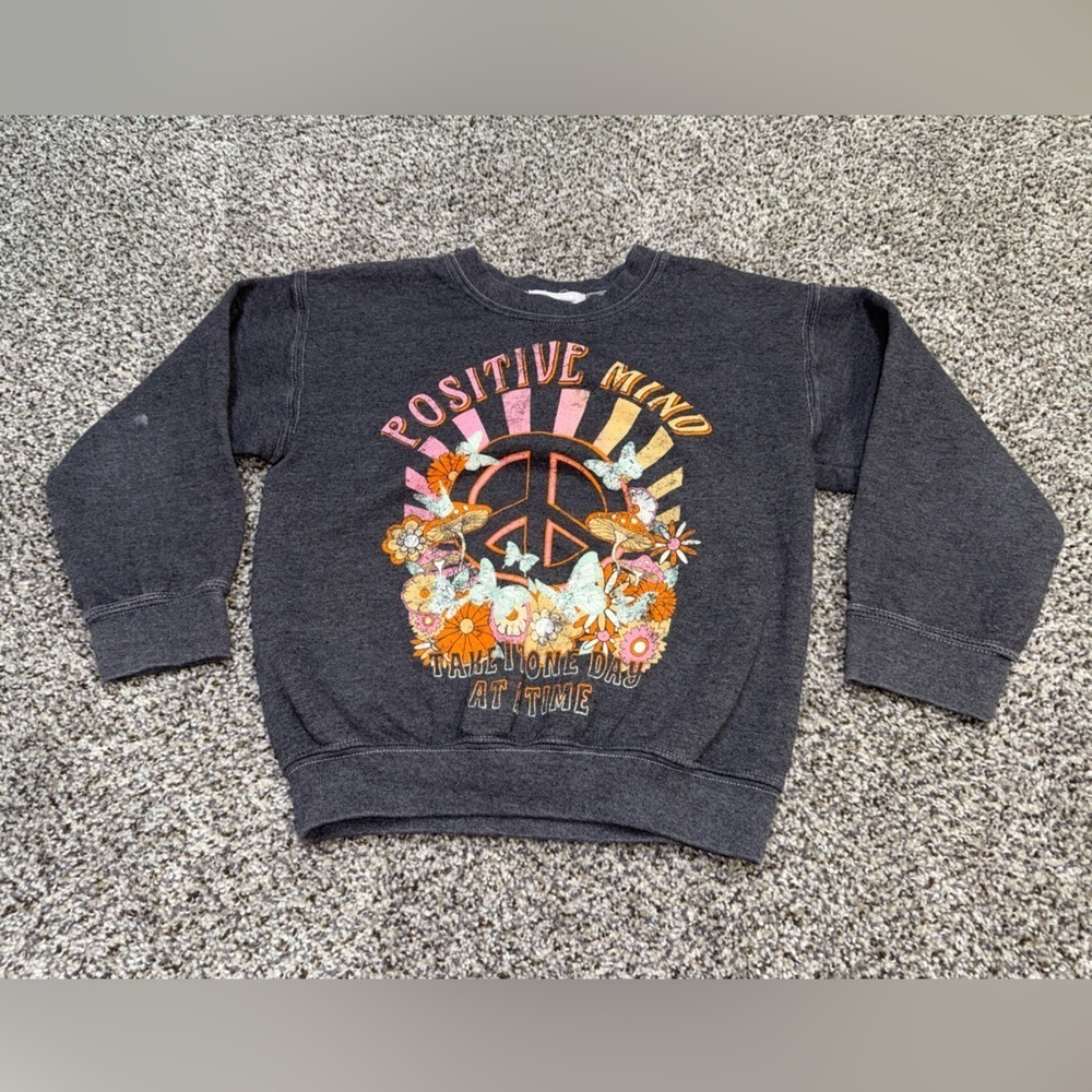 Full tilt “positive mind” gray sweatshirt